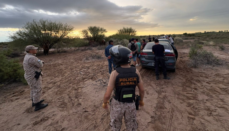 La Policía desarticuló una carrera clandestina de caballos y aprehendió a siete personas tras un operativo sorpresivo