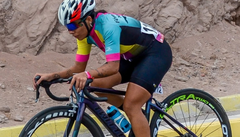 Cami Suárez representa a Jáchal en la segunda edición de la Vuelta a San Juan para Damas, con 124 ciclistas de cinco países