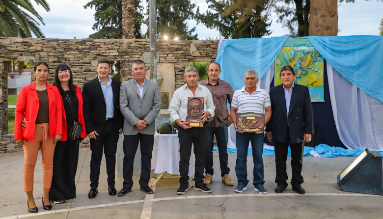 Jáchal le rindió homenaje a los veteranos y caídos en Malvinas en un emotivo acto en Plaza General San Martín
