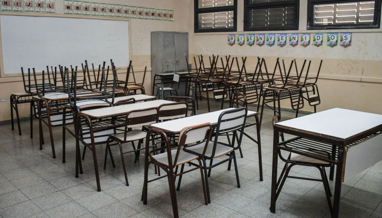 El gobierno descontará el día a docentes que adhieran al paro de este jueves 9 de abril y crece la tensión de cara a la paritaria clave del 13