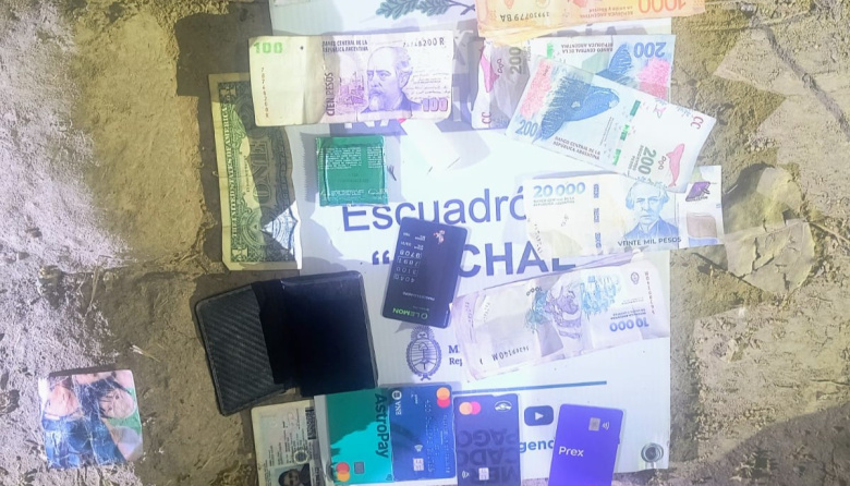 Un procedimiento por disturbios en El Rincón derivó luego en el secuestro de armas, dinero y sustancias ilegales