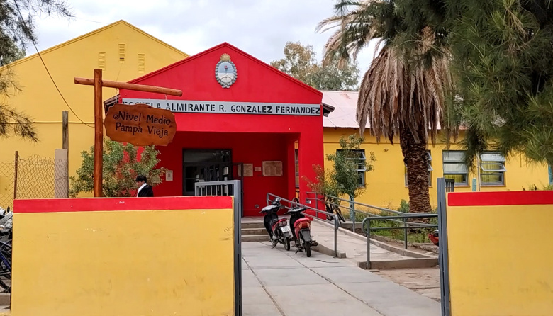 Dos amenazas de tiroteo en escuelas secundarias de Jáchal encendieron la alarma y activaron operativos policial y judicial