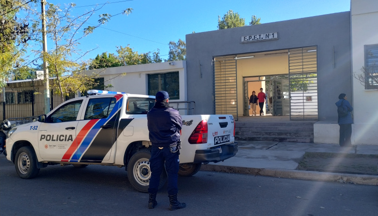 Encontraron un proyectil dentro de la EPET N°1 de Jáchal, intervino la Justicia y se activó un operativo policial especial