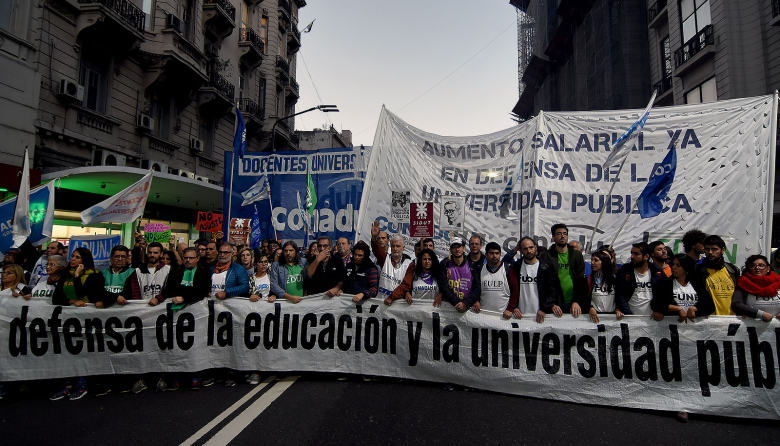 Universidades marcharán en todo el país contra el ajuste de Javier Milei y por la ley de Financiamiento en la Argentina