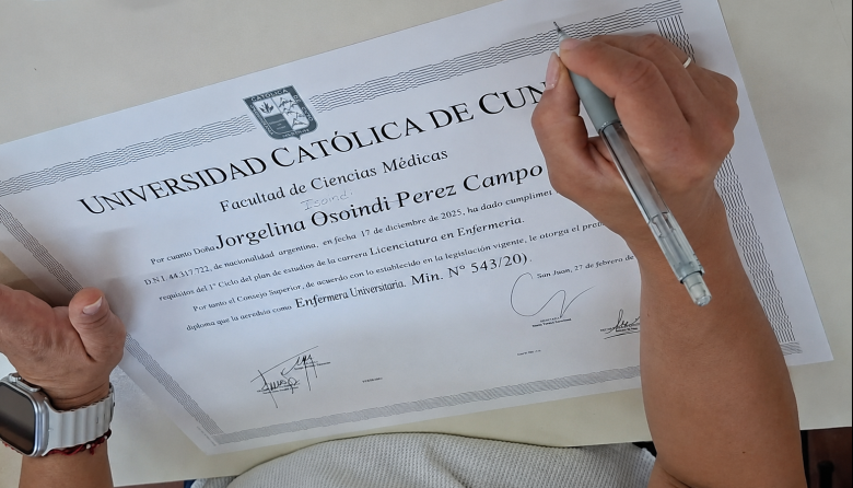 Egresada de Jáchal denunció destrato durante su acto de colación en la Universidad Católica de Cuyo: “Fue el peor día de mi vida”