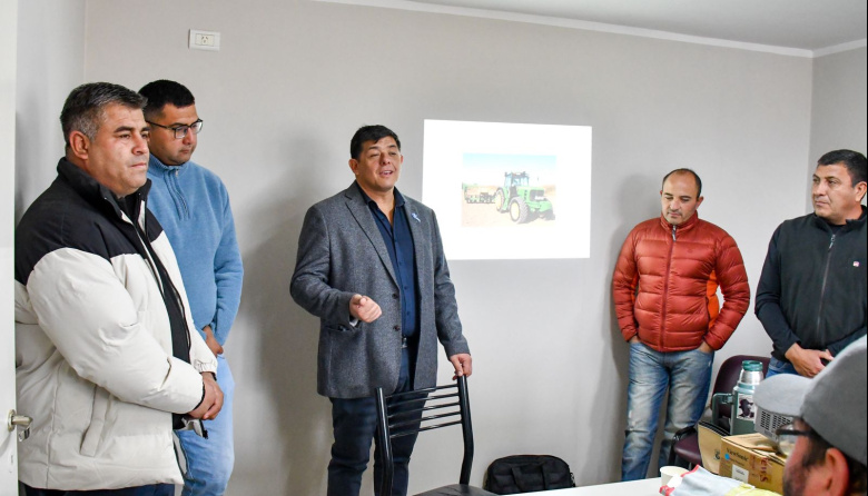 La Oficina de Empleo de Jáchal puso en marcha un Curso de Tractorista y nuevos talleres para fortalecer la salida laboral de vecinos