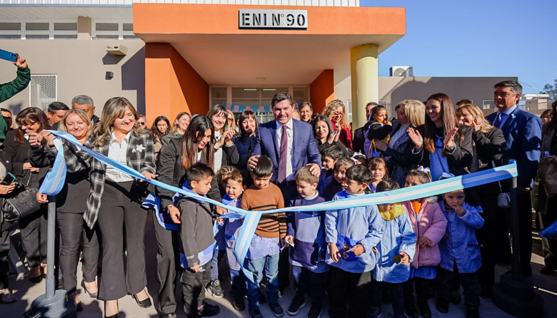 El gobernador Orrego inauguró en Chimbas una nueva escuela y una ENI para fortalecer la educación pública con fondos provinciales
