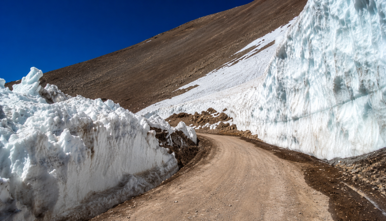 Las intensas nevadas en la cordillera obligaron a adelantar el cierre del Paso de Agua Negra y dar por finalizada la presente temporada