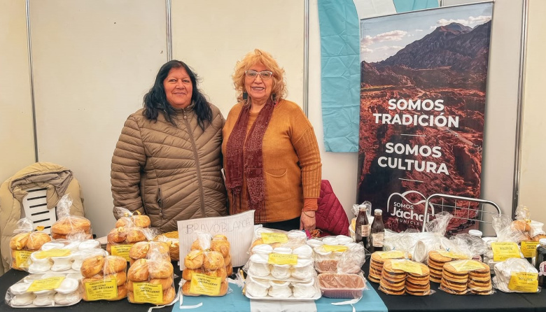 Jáchal participó del Festival Nuestros Orígenes Nos Conectan en Plaza Juan Jufré, en el marco del 464° Aniversario de San Juan