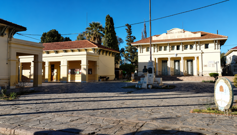 Corte de agua obligó a suspender las clases este viernes en el centro de Jáchal y localidades afectadas por una reparación de emergencia