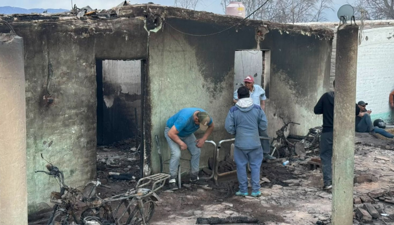 El gobierno confirmó que 18 viviendas quedaron con pérdidas totales y unas 60 personas resultaron afectadas en Pocito