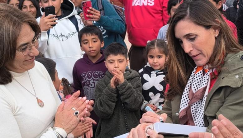 La Sole eligió Jáchal en sus 30 años con la música y llegó hasta Huaco para homenajear el enorme legado de Buenaventura Luna