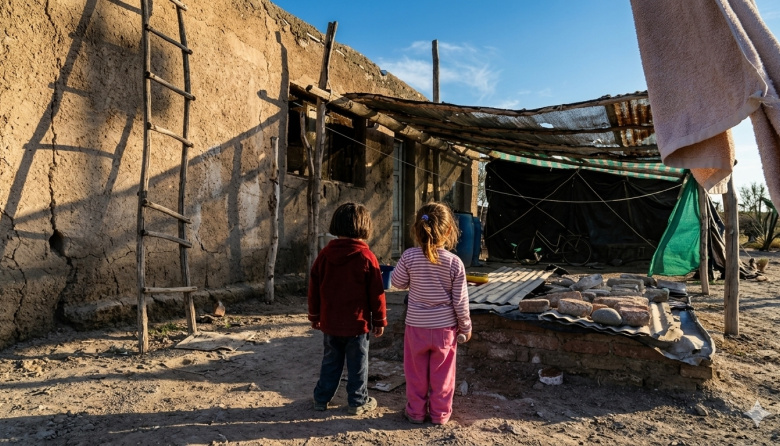 La pobreza golpea con más fuerza a los chicos: el 44,5% de los menores de 14 años vive en hogares pobres en Argentina