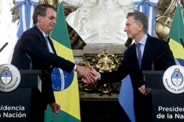 Bolsonaro amenazó con excluir a la Argentina del Mercosur si el triunfo de Alberto Fernández implica un retroceso del libre comercio