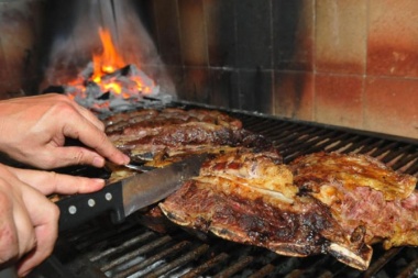 Flor de amigos: un médico jachallero hizo un asado en su casa y le robaron $500.000