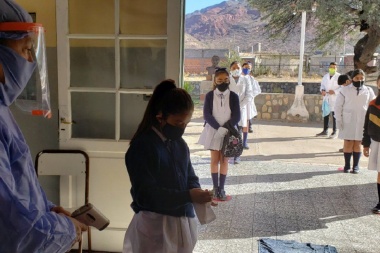 Alberto Fernández consideró "un peligro" volver a las clases presenciales