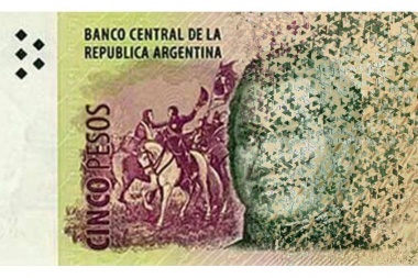 Extendieron el plazo para canjear en los bancos los billetes de 5 pesos