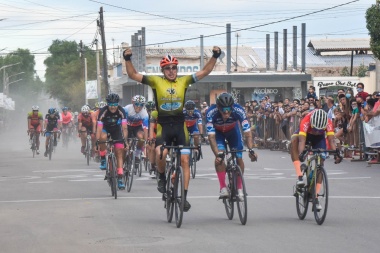 Finalizó el Tour San José por respeto a un ciclista que se accidentó gravemente