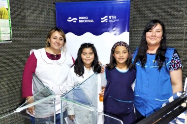 Bajo el Paraguas de la Fernández en la instancia provincial de la Feria de Ciencias