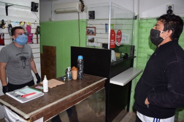 Salud Pública recomendó el tapaboca en espacios cerrados y en el transporte