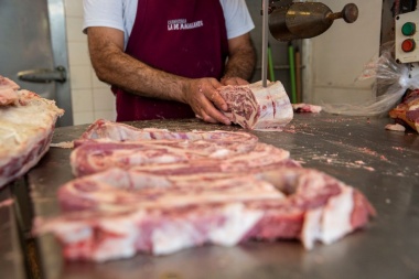 El precio de la carne vacuna aumentó 30% y se hará sentir de manera paulatina