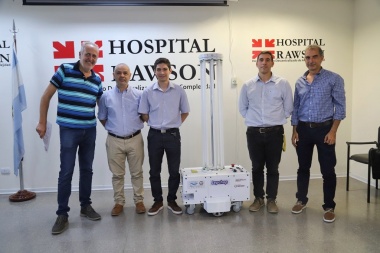 Presentaron un robot para la desinfección en hospitales con radiación ultravioleta