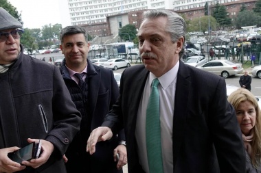 Imputaron al ex presidente  Alberto Fernández por los seguros con intermediarios del Banco Nación