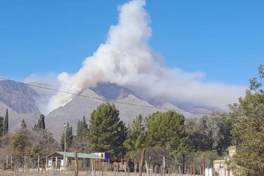 Incendios en Córdoba: el fuego no cesa y son 3.500 hectáreas quemadas en el cerro Champaquí