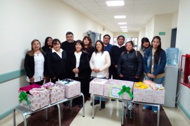 Solidaridad en Acción: La Escuela Gregoria Matorras de San Martín donó ajuares para bebés del Hospital San Roque