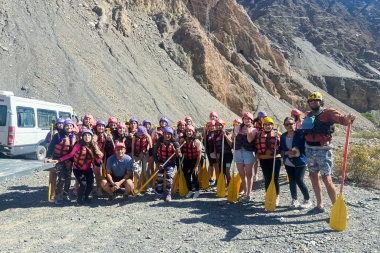 Las candidatas a Paisana Mayor de la Fiesta Nacional de la Tradición hicieron Rafting en el Rio Jáchal