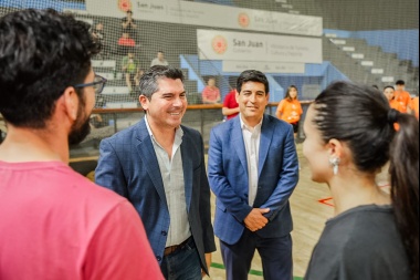 Orrego presenció el ensayo del espectáculo  "Somos Energía" que subirá a escena durante la FNS 2024