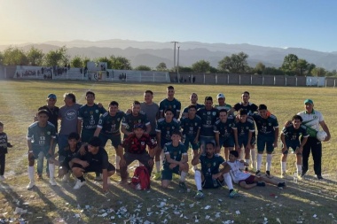 Árbol Verde brilló de local con una goleada y clasificó a la segunda fase de eliminatoria del Regional Amateur