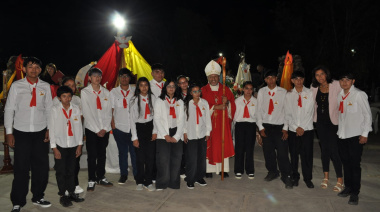 Niños y adultos recibieron el sacramento de la confirmación en Jáchal con la presencia del Obispo Mario Robles