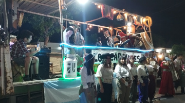 La Serenata Móvil de Los Capayanes recorrió Jáchal con homenajes, guitarras y danzas populares