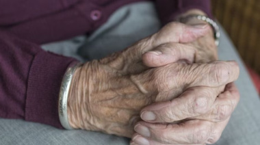 Una mujer de 76 años fue reducida, golpeada y encerrada durante horas por un grupo de delincuentes