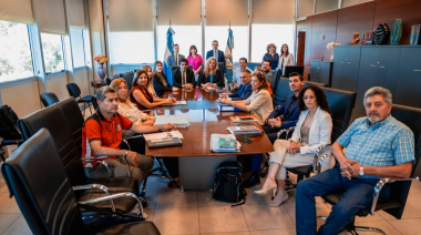 El Gobierno presentó una nueva oferta sin bono y los gremios docentes la bajarán a las bases antes de definir una postura