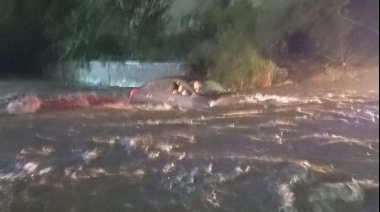 Turistas tucumanos fueron arrastrados dos kilómetros por la creciente del río Baldecitos en Valle Fértil