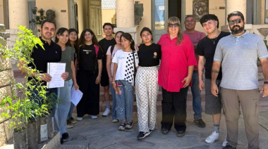 Forestación con especies autóctonas en escuelas de Jáchal para crear pulmones verdes y fortalecer el arbolado público