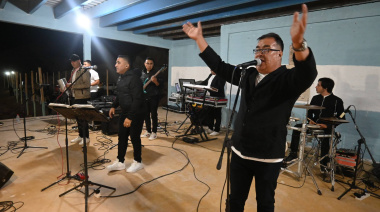 Artistas y referentes de la cultura jachallera brillaron en el 16° Festival Navideño de Doma y Folclore de Tudcum