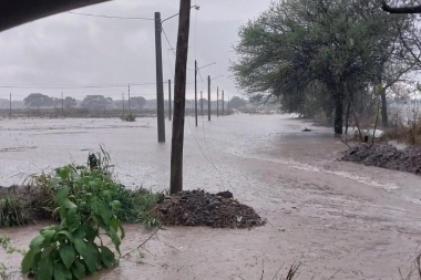 VIDEO: Desolación, daños materiales y familias evacuadas tras una lluvia sin precedentes en Huaco