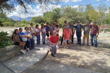 Ex soldados del RIM 22 llevaron ayuda y solidaridad a las zonas más afectadas por el temporal en Jáchal