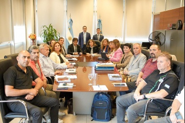 Nueva Propuesta: El Gobierno ofreció un aumento escalonado y los gremios docentes la bajarán a las bases
