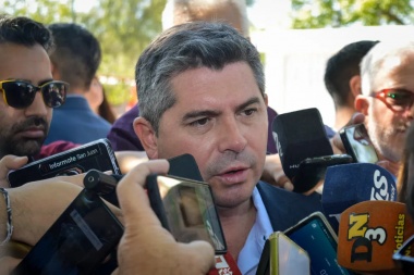 Orrego le pidió a los intendentes ordenar sus cuentas y evitar superpoblación de empleados