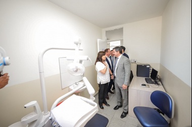 El gobernador Marcelo Orrego inauguró la ampliación del Centro de Salud de Las Lomitas