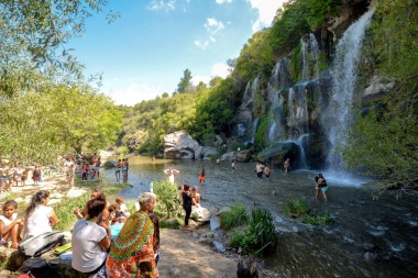 Por el fin de semana largo más de un millón de turistas viajaron por Argentina y gastaron $256.000 millones