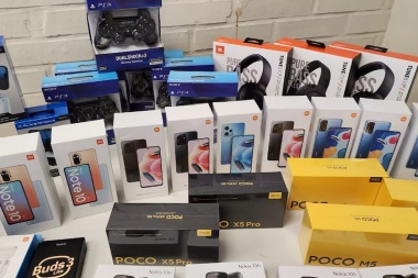 El Gobierno anunció la eliminación de aranceles para la importación de teléfonos celulares en dos tramos