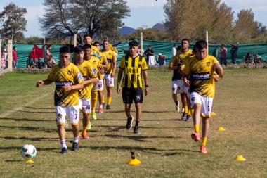 Todo listo para el arranque del Campeonato Oficial de la Primera A de Jáchal en homenajea a Alberto Táñez