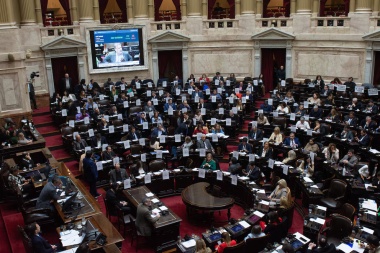 La oposición aprobó en Diputados un aumento del 7,2% de las jubilaciones y una suba del bono a $110 mil
