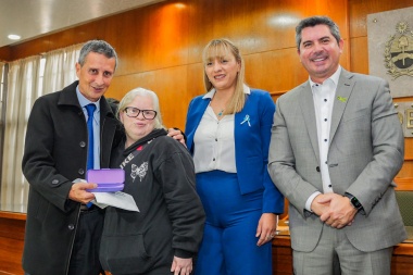 Entregaron 116 audífonos, 52 anteojos y dos subsidios integrales para implantes cocleares a niñas sanjuaninas