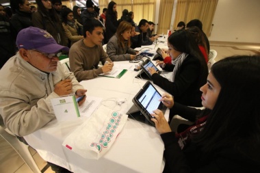 El desempleo subió al 7,9% en el primer trimestre, el nivel más alto en la era del presidente Javier Milei